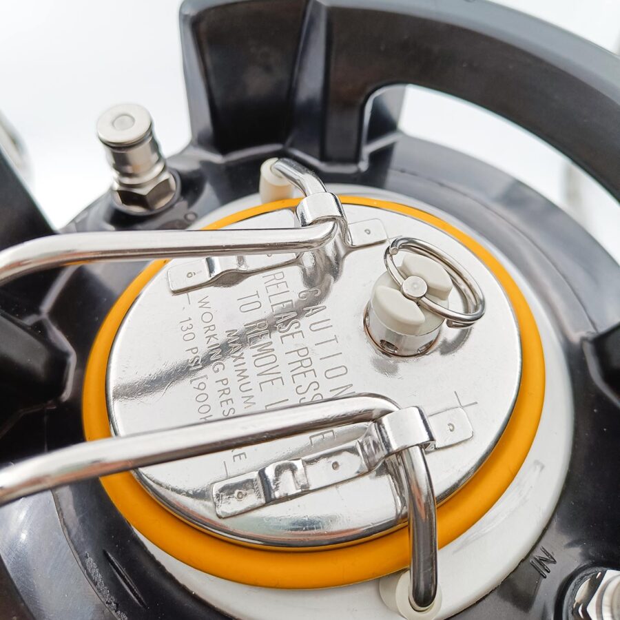 cornelius-keg-19l-uusi Kegland Ball-Lock keg Cornelius 9 litraa LOW2 o-renkaalla