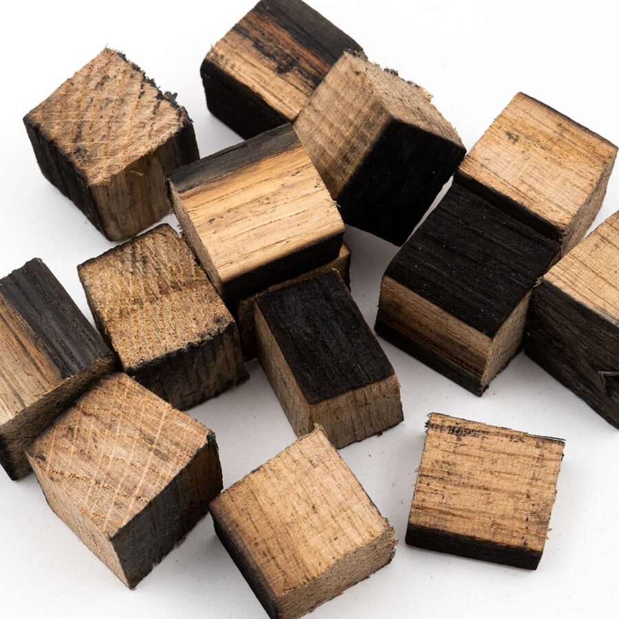 tammikuutio-bourbon-tammitynnyreista2 Tammikuutio bourbon viskitynnyreistä - oak cubes whiskey