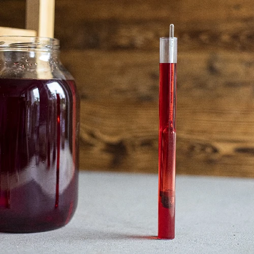 vinometer-sugar-meter-in-a-plastic-test-tube-405566_b vinometer-sugar-meter-in-a-plastic-test-tube-405566_b